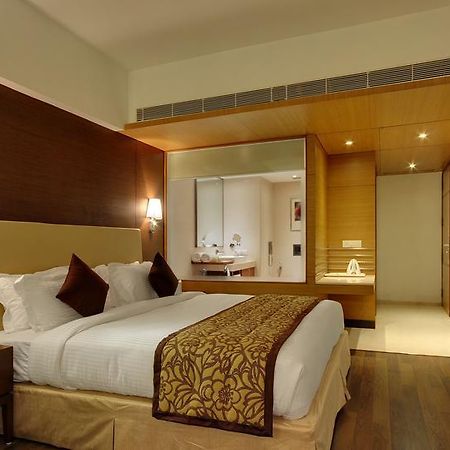 Hotel Platinum Rajkot Zimmer foto